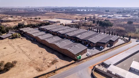 34 Rd 5, Brentwood Park